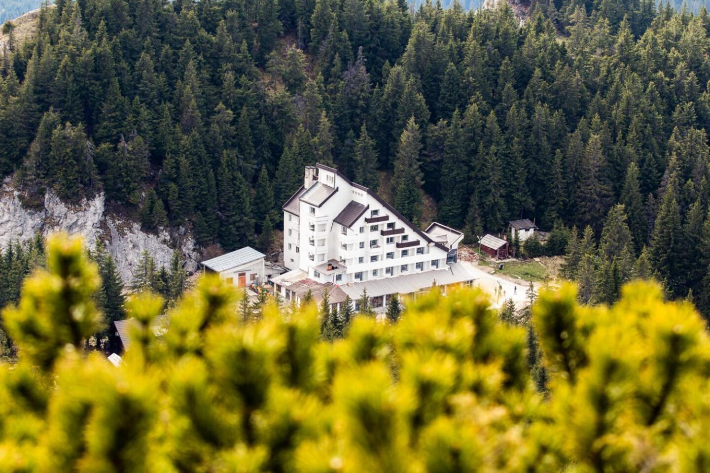 Hotel Alpin Rarau Câmpulung Moldovenesc Exteriör bild